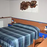 Отель Marsari *